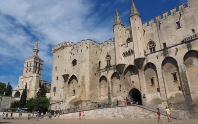 Visiter le Palais des Papes : guide complet 2026