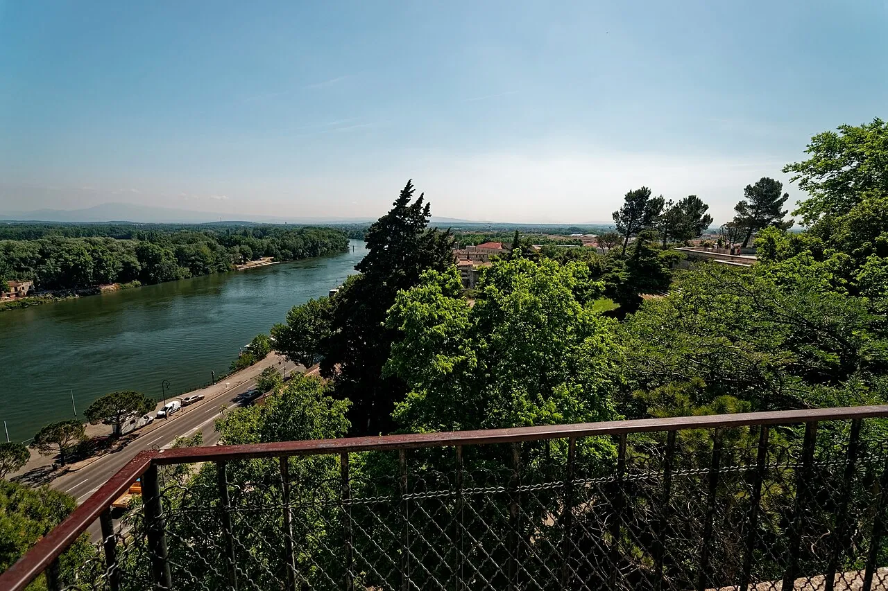 Jardin des Doms at sunset: the local ritual — Avignon - Jardin des Doms (Rocher des Doms) - Belvédère Panoramique du Rhône - Panorama View over Rhône valley 02