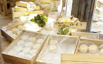Marchés provençaux à proximité d'Avignon : le calendrier complet