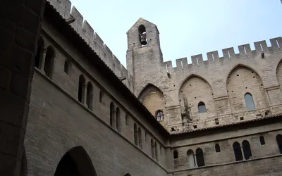 Visiter le Palais des Papes : guide complet 2026